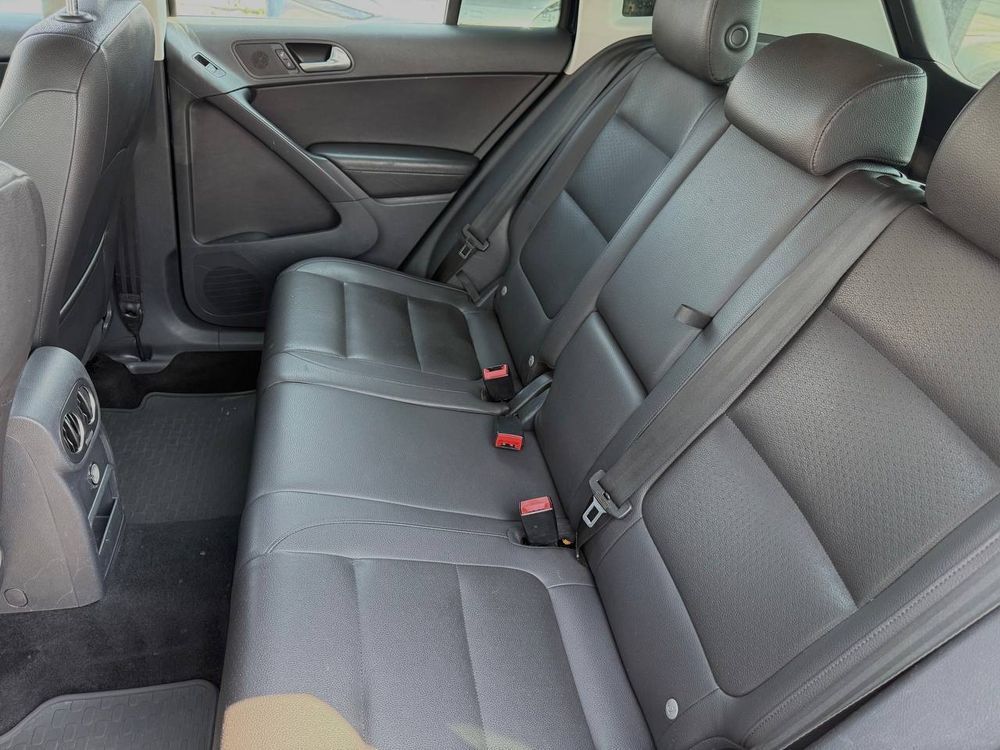 Volkswagen Tiguan S 2016 $11300