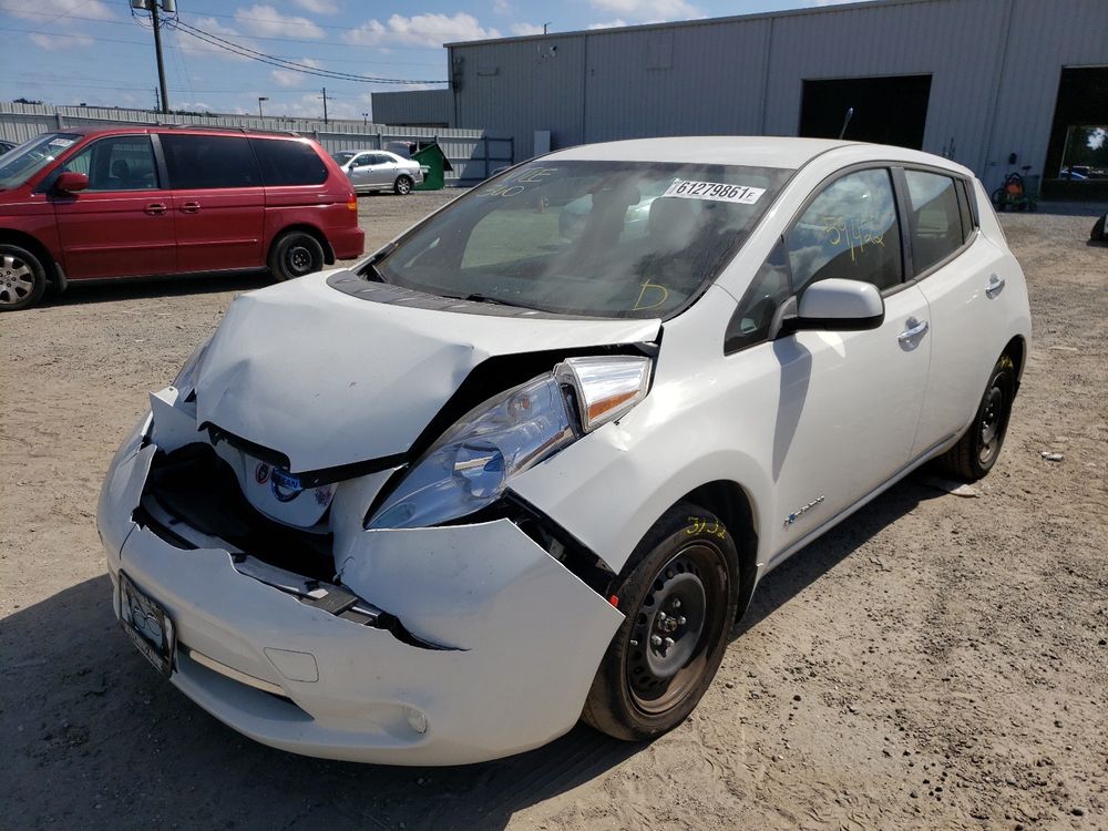 2013 NISSAN LEAF $7200 в дороге