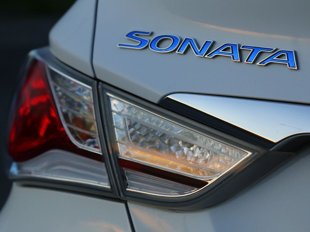 2011 HYUNDAI SONATA Hybrid 9900$ В НАЛИЧИИ
