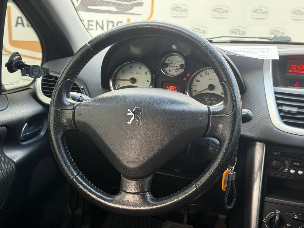 Peugeot 207 2007 4900$