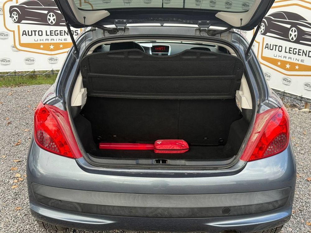 Peugeot 207 2007 4900$