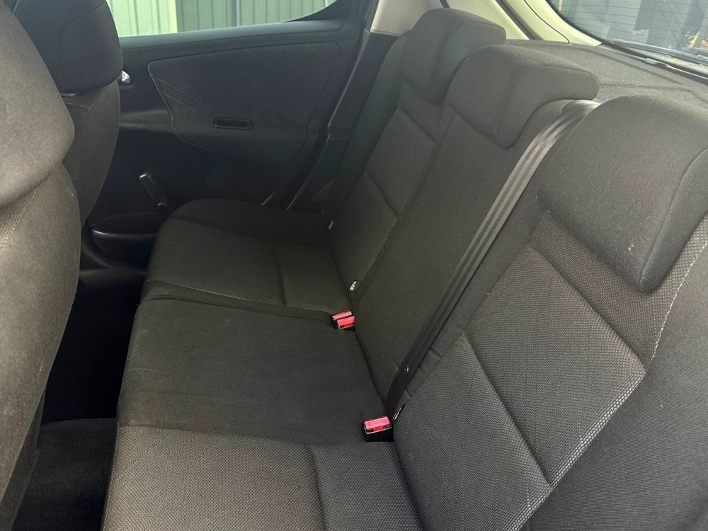 Peugeot 207 2007 4900$