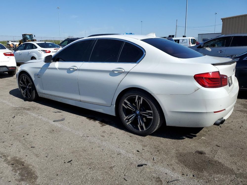 BMW 528 Xdrive 12900$  в наявності