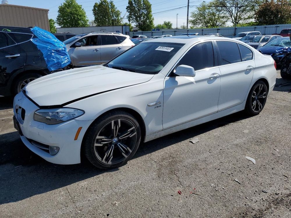 BMW 528 Xdrive 12900$  в наявності