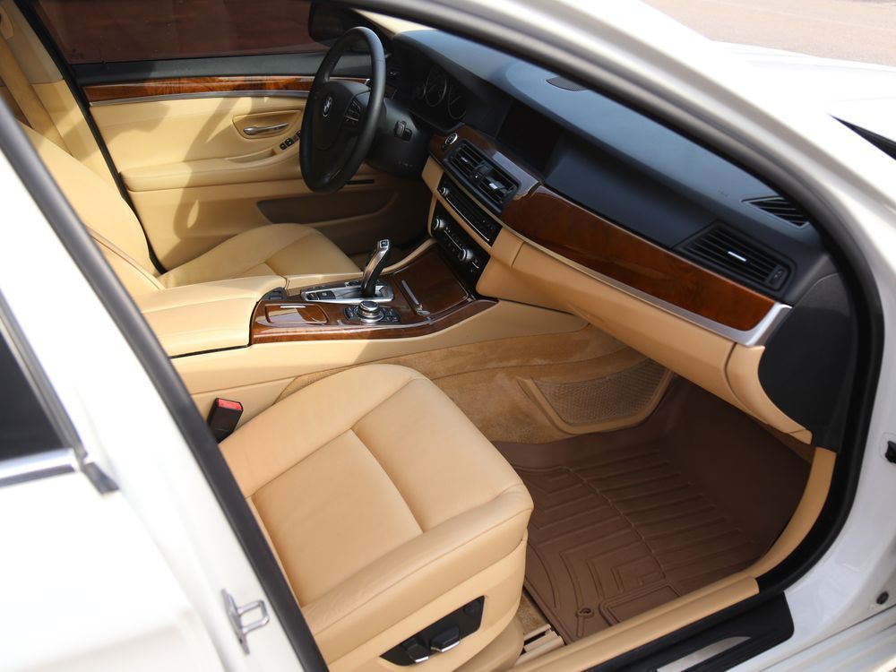 BMW 528 Xdrive 12900$  в наявності