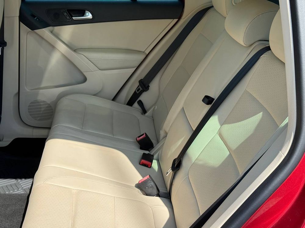 Volkswagen Tiguan S 2016 $12800