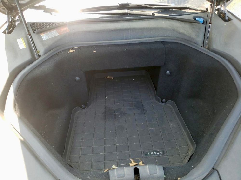 2014 TESLA MODEL S 85кВт $14900 на ходу. в дороге
