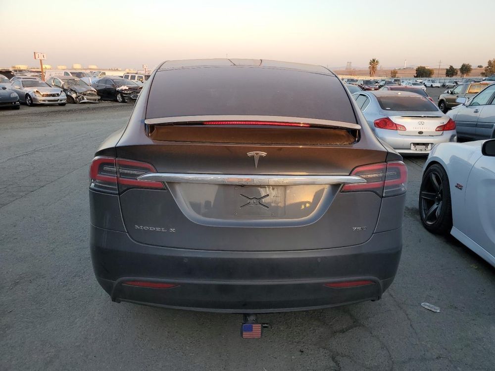 2018 TESLA MODEL X