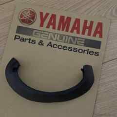 Резинка воздуховода R YAMAHA R1  07-, Новый, YAMAHA original