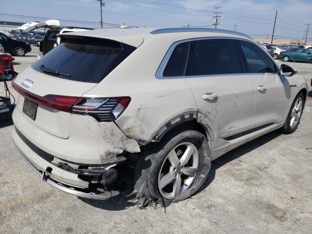 2019 AUDI E-TRON PRESTIGE  В наявності