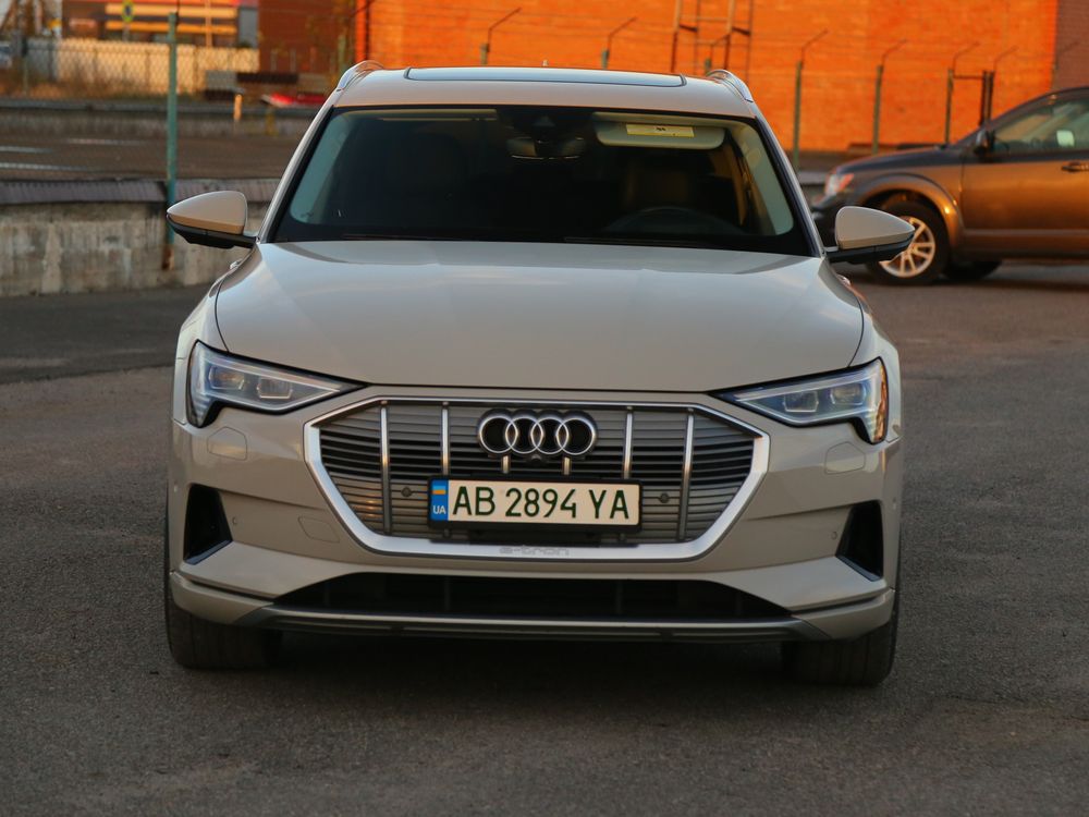 2019 AUDI E-TRON PRESTIGE  В наявності