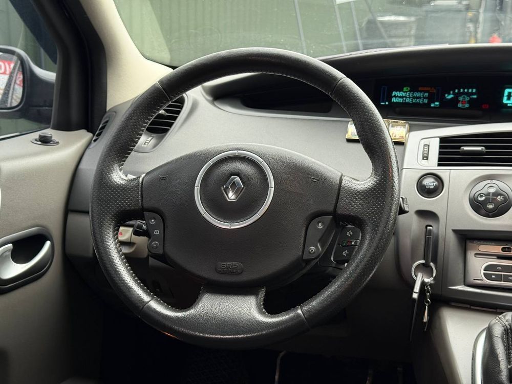 Renault Scenic 2008 $5900