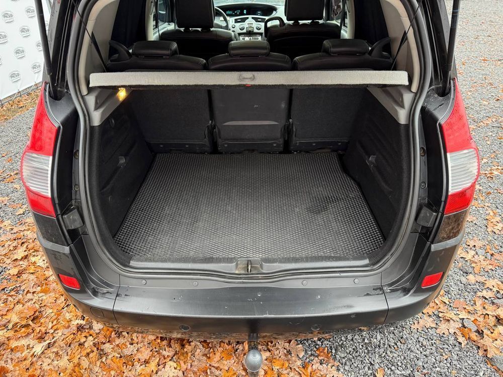 Renault Scenic 2008 $5900